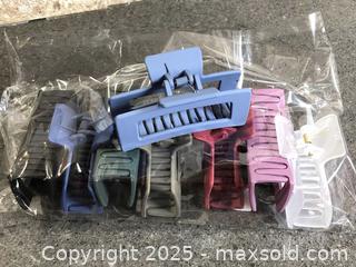 MaxSold Auction: Lot/8 Hair Clips - Hamilton (Ontario, Canada) SELLER MANAGED Downsizing Online Auction - Moffat Road