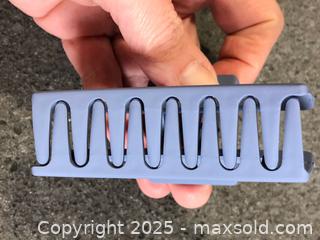 MaxSold Auction: Lot/8 Hair Clips - Hamilton (Ontario, Canada) SELLER MANAGED Downsizing Online Auction - Moffat Road