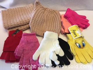 MaxSold Auction: Lot/9 Assorted Children’s Hats And Mitts - Hamilton (Ontario, Canada) SELLER MANAGED Downsizing Online Auction - Moffat Road