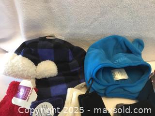 MaxSold Auction: Lot/9 Assorted Children’s Hats And Mitts - Hamilton (Ontario, Canada) SELLER MANAGED Downsizing Online Auction - Moffat Road
