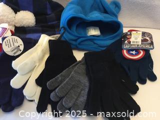 MaxSold Auction: Lot/9 Assorted Children’s Hats And Mitts - Hamilton (Ontario, Canada) SELLER MANAGED Downsizing Online Auction - Moffat Road