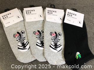 MaxSold Auction: Lot of 4 Ladies Ankle Socks - Hamilton (Ontario, Canada) SELLER MANAGED Downsizing Online Auction - Moffat Road
