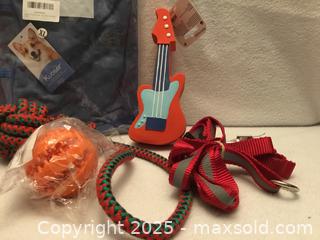 MaxSold Auction: Lot Of Assorted Dog Items - Hamilton (Ontario, Canada) SELLER MANAGED Downsizing Online Auction - Moffat Road