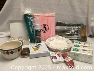 MaxSold Auction: Lot Of Assorted Kitchen Supplies - Hamilton (Ontario, Canada) SELLER MANAGED Downsizing Online Auction - Moffat Road