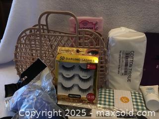 MaxSold Auction: Lot Of Assorted Self Care Items - Hamilton (Ontario, Canada) SELLER MANAGED Downsizing Online Auction - Moffat Road