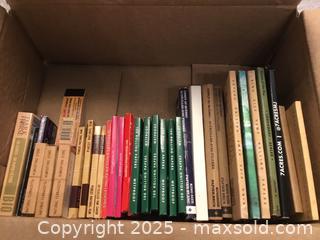 MaxSold Auction: Lot Of Assorted Size Papers - Hamilton (Ontario, Canada) SELLER MANAGED Downsizing Online Auction - Moffat Road