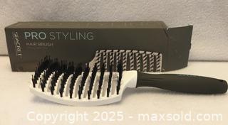 MaxSold Auction: Seacret Pro Styling Hair Brush - Hamilton (Ontario, Canada) SELLER MANAGED Downsizing Online Auction - Moffat Road