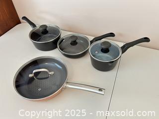 MaxSold Auction: 8-Piece Ceramic-Style Nonstick Cookware Set with Lids - Waterloo (Ontario, Canada) SELLER MANAGED Estate Sale Online Auction -  New Hampshire Street