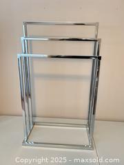 MaxSold Auction: Chrome Plated Metal Blanket Ladder, 3-Tier, 33 x 20 in - Waterloo (Ontario, Canada) SELLER MANAGED Estate Sale Online Auction -  New Hampshire Street