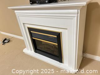 MaxSold Auction: Freestanding White Mantel with Electric Fireplace Insert - Waterloo (Ontario, Canada) SELLER MANAGED Estate Sale Online Auction -  New Hampshire Street