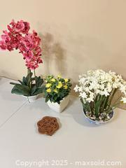 MaxSold Auction: Lot of 4 Artificial Floral Plants with Ceramic Pots & Stand - Waterloo (Ontario, Canada) SELLER MANAGED Estate Sale Online Auction -  New Hampshire Street