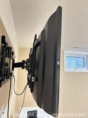 MaxSold Auction: Samsung 40-inch Flat-screen LED/LCD TV (wall mounted) - Waterloo (Ontario, Canada) SELLER MANAGED Estate Sale Online Auction -  New Hampshire Street