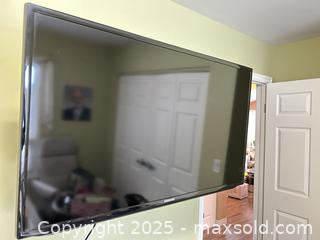 MaxSold Auction: Samsung 40-inch Flat-screen Television - Waterloo (Ontario, Canada) SELLER MANAGED Estate Sale Online Auction -  New Hampshire Street
