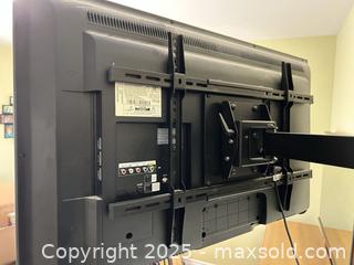 MaxSold Auction: Samsung 40-inch Flat-screen Television - Waterloo (Ontario, Canada) SELLER MANAGED Estate Sale Online Auction -  New Hampshire Street