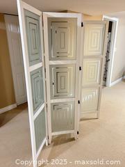 MaxSold Auction: White Three-Panel Decorative Folding Screen with Glass Panels, Set of 2 - Waterloo (Ontario, Canada) SELLER MANAGED Estate Sale Online Auction -  New Hampshire Street