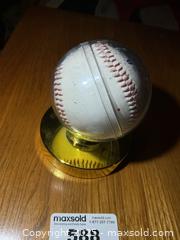 MaxSold Auction: Blue Jays Baseball A - Greater Napanee (Ontario, Canada) PARTNER MANAGED Estate Sale Online Auction - Camden Road