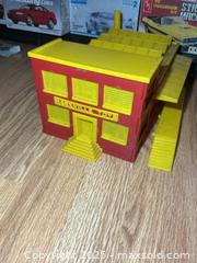 MaxSold Auction: Marxville Toy Factory And Stagecoach A - Greater Napanee (Ontario, Canada) PARTNER MANAGED Estate Sale Online Auction - Camden Road