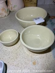 MaxSold Auction: Mixing Bowls A - Greater Napanee (Ontario, Canada) PARTNER MANAGED Estate Sale Online Auction - Camden Road