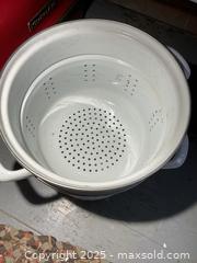 MaxSold Auction: Roaster And Pasta Pot A - Greater Napanee (Ontario, Canada) PARTNER MANAGED Estate Sale Online Auction - Camden Road