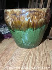 MaxSold Auction: Roseville Planters A - Greater Napanee (Ontario, Canada) PARTNER MANAGED Estate Sale Online Auction - Camden Road