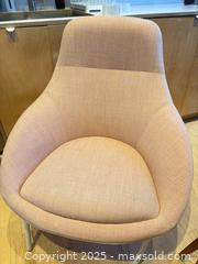MaxSold Auction: Herman Miller Knoll NaughtOne Always Lounge Chair - Toronto (Ontario, Canada) SELLER MANAGED Downsizing Online Auction - Noble Street (CONDO)