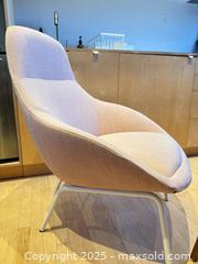 MaxSold Auction: Herman Miller Knoll NaughtOne Always Lounge Chair - Toronto (Ontario, Canada) SELLER MANAGED Downsizing Online Auction - Noble Street (CONDO)