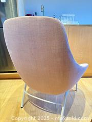MaxSold Auction: Herman Miller Knoll NaughtOne Always Lounge Chair - Toronto (Ontario, Canada) SELLER MANAGED Downsizing Online Auction - Noble Street (CONDO)