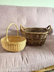 MaxSold Auction: Lot of two baskets - Toronto (Ontario, Canada) SELLER MANAGED Downsizing Online Auction - Noble Street (CONDO)