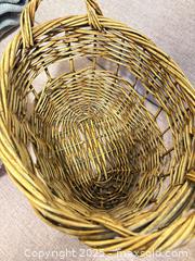 MaxSold Auction: Lot of two baskets - Toronto (Ontario, Canada) SELLER MANAGED Downsizing Online Auction - Noble Street (CONDO)