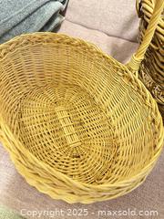 MaxSold Auction: Lot of two baskets - Toronto (Ontario, Canada) SELLER MANAGED Downsizing Online Auction - Noble Street (CONDO)