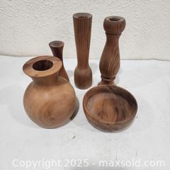 MaxSold Auction: Decorative Wooden Bud Vase Set - Sacramento (California, USA) SELLER MANAGED Reseller Online Auction - Arden Way