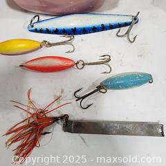 MaxSold Auction: Mixed Fishing Lures - Deep Sea and More - Sacramento (California, USA) SELLER MANAGED Reseller Online Auction - Arden Way