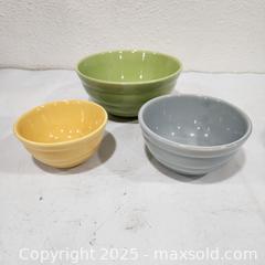 MaxSold Auction: Set of 3 Vintage Bauer Ceramic Mixing Bowls - Sacramento (California, USA) SELLER MANAGED Reseller Online Auction - Arden Way