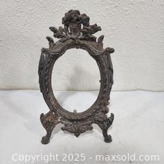 MaxSold Auction: Vintage Ornate Cast-Iron Oval Picture Frame - Sacramento (California, USA) SELLER MANAGED Reseller Online Auction - Arden Way