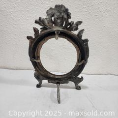 MaxSold Auction: Vintage Ornate Cast-Iron Oval Picture Frame - Sacramento (California, USA) SELLER MANAGED Reseller Online Auction - Arden Way