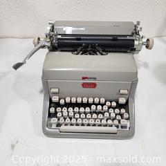 MaxSold Auction: Vintage Royal Portable Manual Typewriter - Working - Sacramento (California, USA) SELLER MANAGED Reseller Online Auction - Arden Way