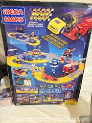 MaxSold Auction: Mega Bloks Motor Sport Build & Race Speedway Set 9801 - Toronto (Ontario, Canada) SELLER MANAGED Downsizing Online Auction - Rutherford Avenue