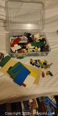 MaxSold Auction: Mixed LEGO System Bricks Lot with 10+ Minifigures - Toronto (Ontario, Canada) SELLER MANAGED Downsizing Online Auction - Rutherford Avenue