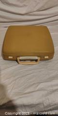 MaxSold Auction: Smith-Corona Portable Manual Typewriter, Cream/Beige - Toronto (Ontario, Canada) SELLER MANAGED Downsizing Online Auction - Rutherford Avenue