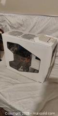 MaxSold Auction: White Mid-Tower ATX-Compatible Desktop PC Tower - Toronto (Ontario, Canada) SELLER MANAGED Downsizing Online Auction - Rutherford Avenue
