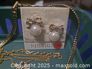 MaxSold Auction: Nina Ricci Necklaces & Earring Jewelry Set - Vancouver (British Columbia, Canada) PARTNER MANAGED Downsizing Online Auction - Montcalm Street (CONDO)