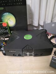 MaxSold Auction: Xbox Console, Games & More Xbox accessories  - Vancouver (British Columbia, Canada) PARTNER MANAGED Downsizing Online Auction - Montcalm Street (CONDO)