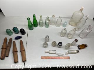 MaxSold Auction: Bottle and insulator lot - Stone Mills (Camden East) (Ontario, Canada) SELLER MANAGED Downsizing Online Auction - County Road 1