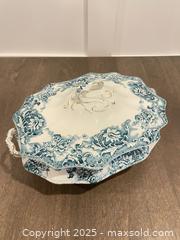 MaxSold Auction: Antique Wedgwood Elsie Bone China Covered Tureen with Floral Gold Accents - Ottawa (Ontario, Canada) SELLER MANAGED Downsizing Online Auction - Zephyr Avenue