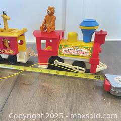 MaxSold Auction: Fisher Price Circus Train - Ottawa (Ontario, Canada) SELLER MANAGED Downsizing Online Auction - Zephyr Avenue