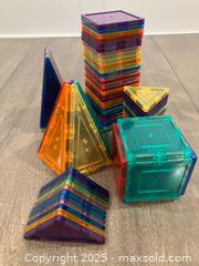 MaxSold Auction: PicassoTiles magnet building toy - Ottawa (Ontario, Canada) SELLER MANAGED Downsizing Online Auction - Zephyr Avenue