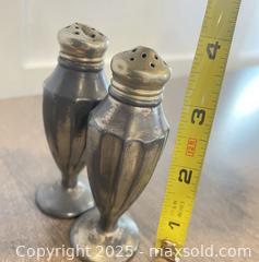 MaxSold Auction: Salt and Pepper Shakers - Ottawa (Ontario, Canada) SELLER MANAGED Downsizing Online Auction - Zephyr Avenue