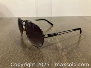 MaxSold Auction: Sunglasses lot - Ottawa (Ontario, Canada) SELLER MANAGED Downsizing Online Auction - Zephyr Avenue