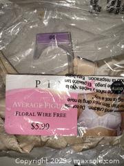 MaxSold Auction: Beige Wire-Free Bra Size 42DD - Warwick (Rhode Island, USA) SELLER MANAGED Reseller Online Auction - Warwick Avenue