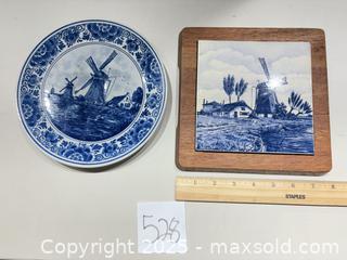 MaxSold Auction: Delft-Style Blue &#38; White Decorative Plate &#38; Framed Tile - Warwick (Rhode Island, USA) SELLER MANAGED Reseller Online Auction - Warwick Avenue